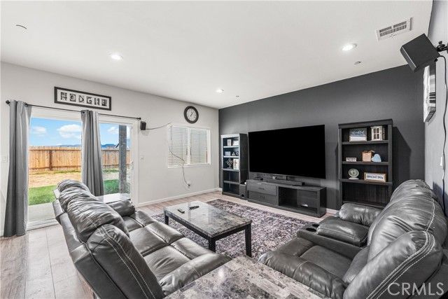 20849 108th, California City, CA 93505