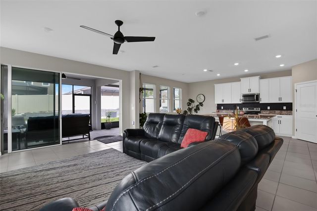 32265 CONCHSHELL SAIL STREET, Wesley Chapel, FL 33545