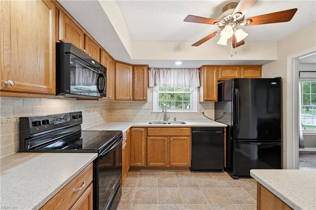 4928 Brandywine DR, Virginia Beach, VA 23464