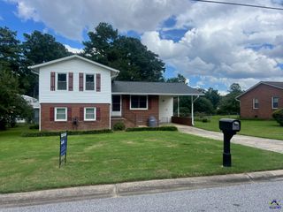 213 Self Street, Warner Robins, GA 31088