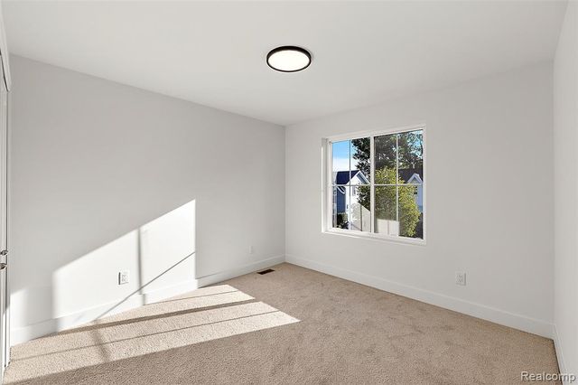 3121 Grayson Street, Ferndale, MI 48220