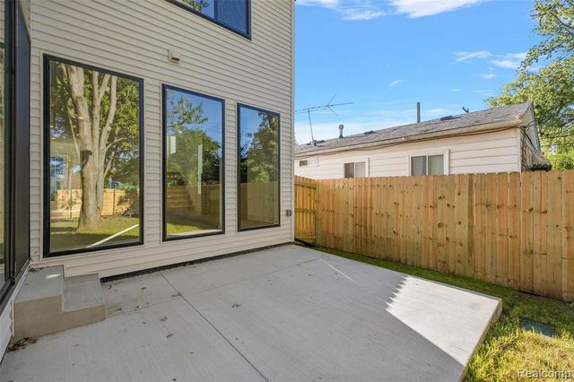 3121 Grayson Street, Ferndale, MI 48220