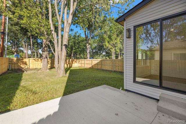 3121 Grayson Street, Ferndale, MI 48220