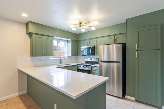 5802 Belmoor DR B, Austin, TX 78723