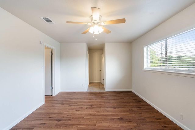 5802 Belmoor DR B, Austin, TX 78723