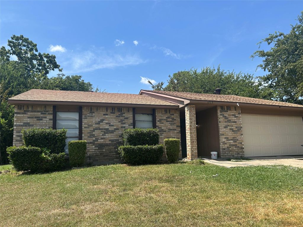 1605 Pilot Way, Garland, TX 75040