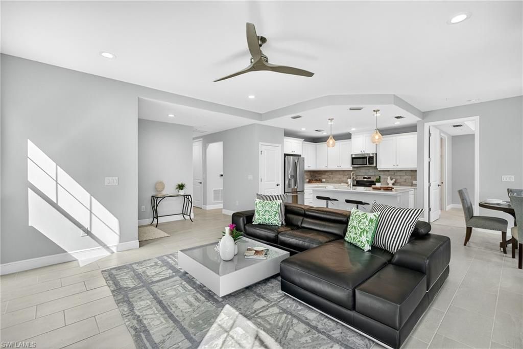 2554 SEYCHELLES DR 904, NAPLES, FL 34112 — photo 2