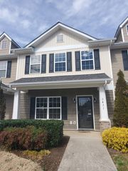 2431 New Holland Cir, Murfreesboro, TN 37128