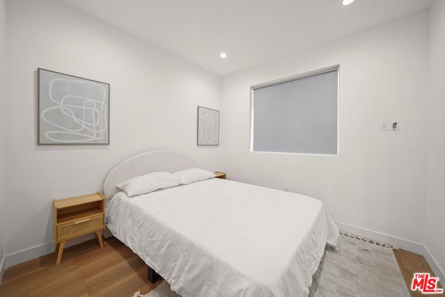 13692 Erwin Street, Van Nuys (los Angeles), CA 91401