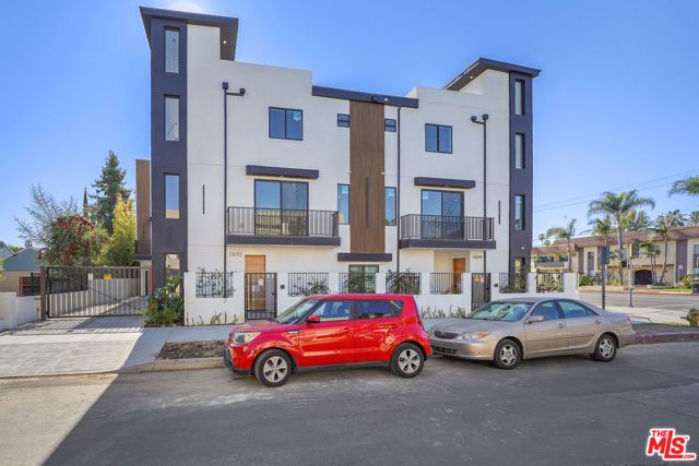 13692 Erwin Street, Van Nuys (los Angeles), CA 91401