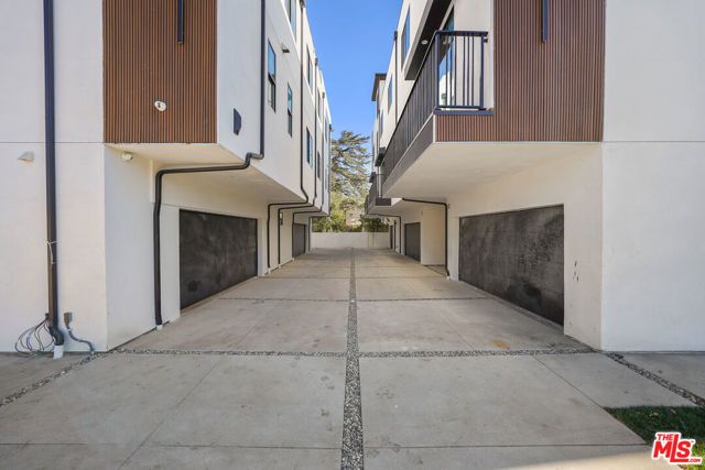 13692 Erwin Street, Van Nuys (los Angeles), CA 91401