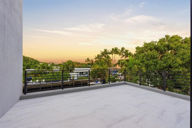 1113 Avocado Isle, Fort Lauderdale, FL 33315