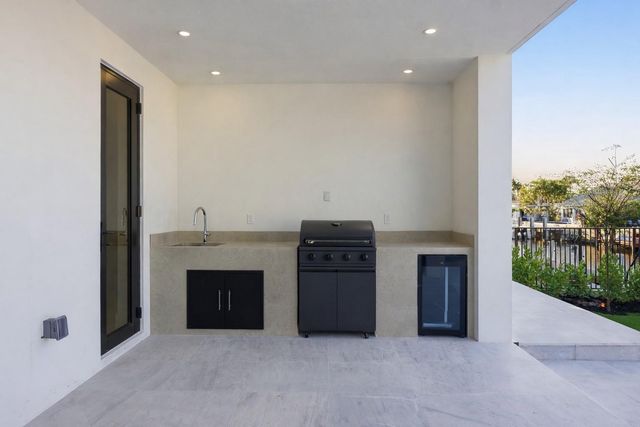 1113 Avocado Isle, Fort Lauderdale, FL 33315