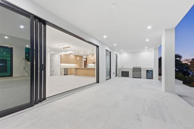 1113 Avocado Isle, Fort Lauderdale, FL 33315