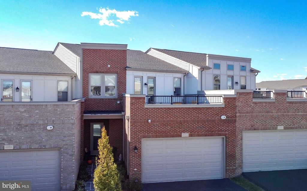 42789 MACBETH TER, Ashburn, VA 20148