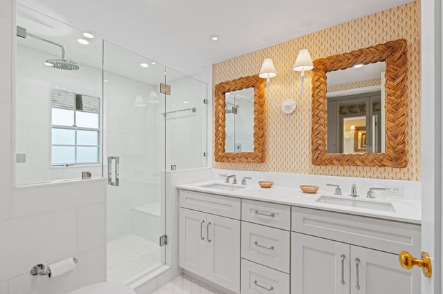 142 Peruvian Avenue 1020, Palm Beach, FL 33480