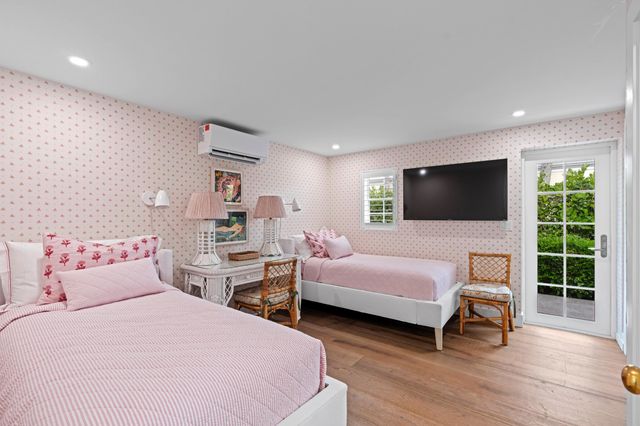 142 Peruvian Avenue 1020, Palm Beach, FL 33480