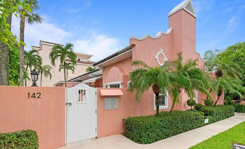 142 Peruvian Avenue 1020, Palm Beach, FL 33480