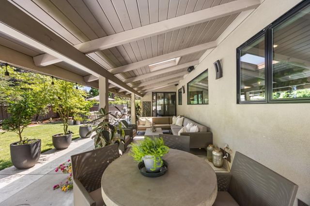 6904 Arrowwood Drive, Riverbank, CA 95367