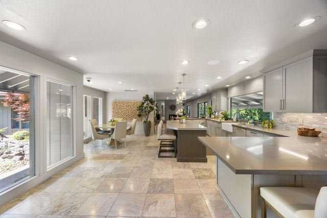 6904 Arrowwood Drive, Riverbank, CA 95367