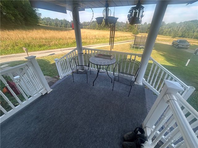 65 Sandrock Rd, Franklin Twp, PA 15486