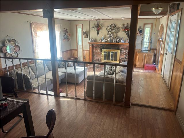 65 Sandrock Rd, Franklin Twp, PA 15486