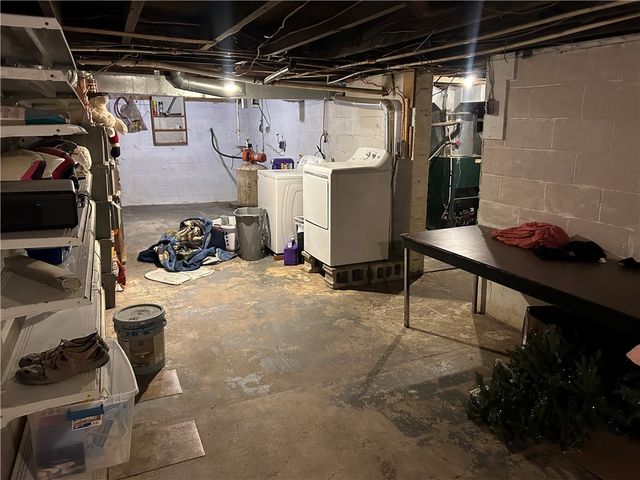 65 Sandrock Rd, Franklin Twp, PA 15486