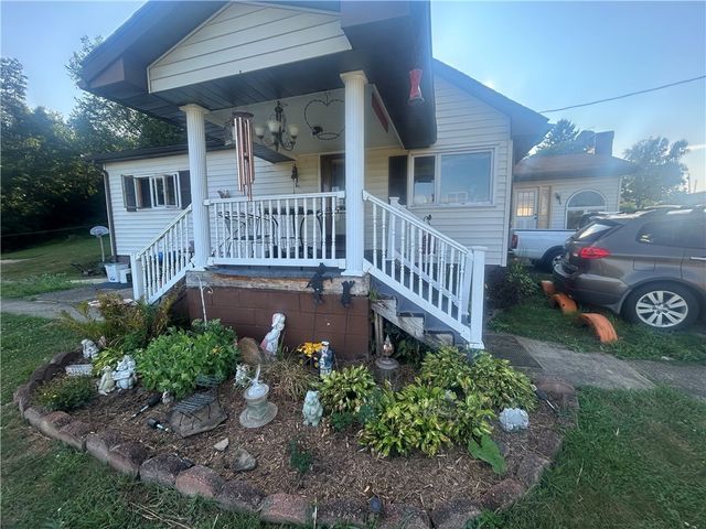 65 Sandrock Rd, Franklin Twp, PA 15486