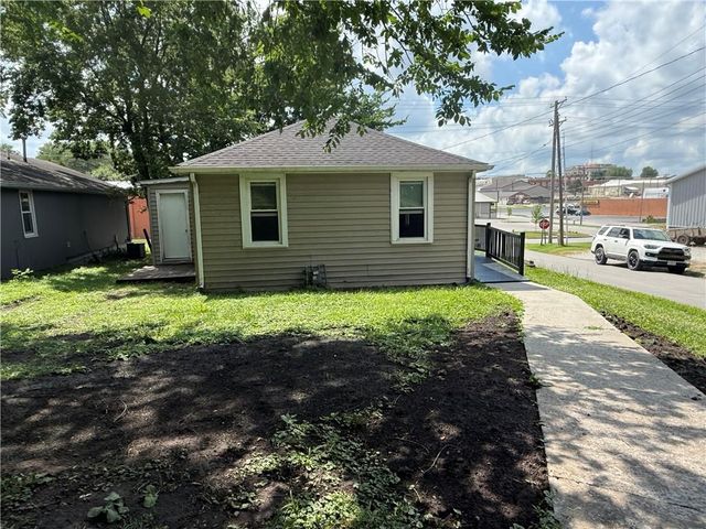 303 Bell Street, Richmond, MO 64085