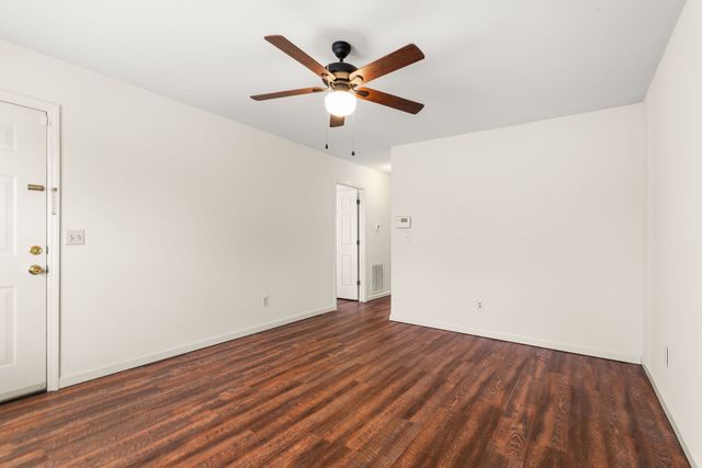 4966 Sherman Oaks Dr, Nashville, TN 37211