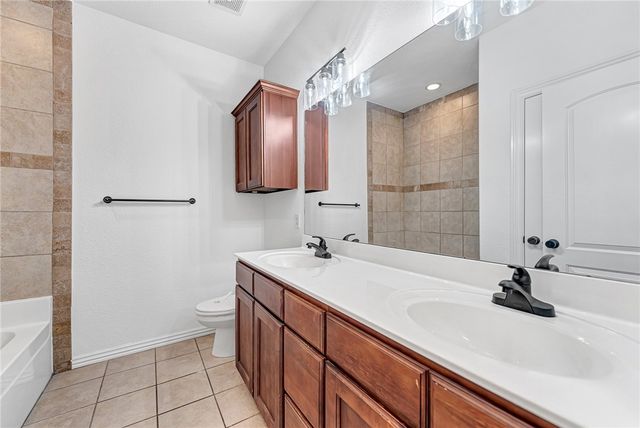 755 N Wordsworth Lane, Fayetteville, AR 72704