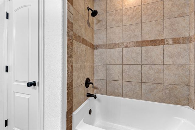 755 N Wordsworth Lane, Fayetteville, AR 72704