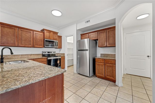 755 N Wordsworth Lane, Fayetteville, AR 72704