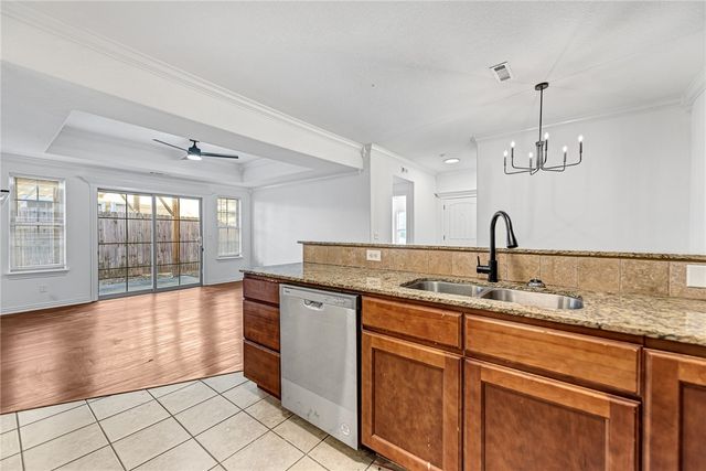 755 N Wordsworth Lane, Fayetteville, AR 72704