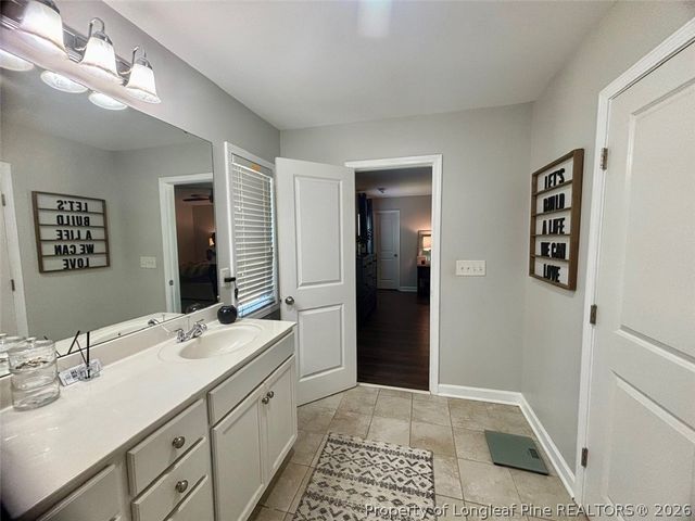 215 AMBERGATE Drive, Youngsville, NC 27596