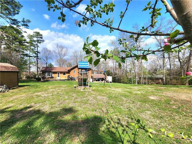 181 Camelia Court, Mount Airy, NC 27030