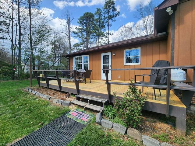 181 Camelia Court, Mount Airy, NC 27030