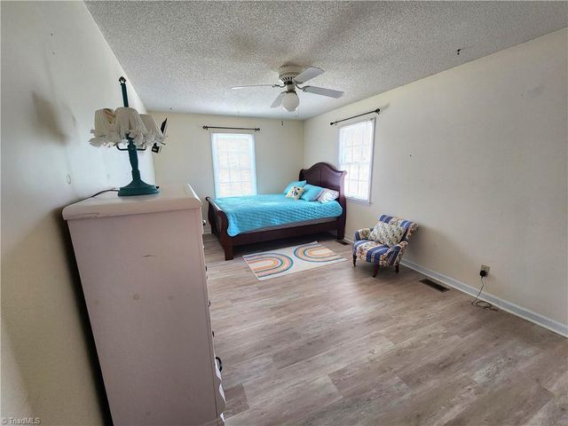 181 Camelia Court, Mount Airy, NC 27030