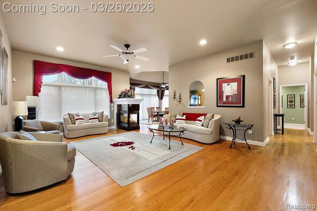13071 Burningwood Drive, Washington, MI 48094