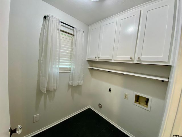 404 W Briar Court, Overton, TX 75684