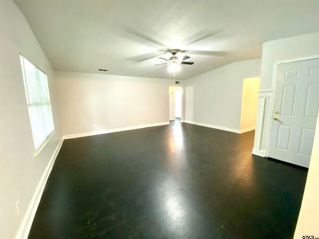 404 W Briar Court, Overton, TX 75684