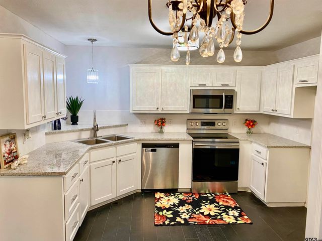 404 W Briar Court, Overton, TX 75684