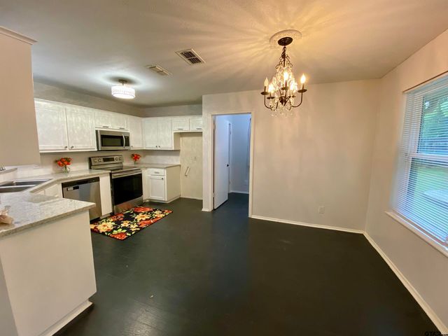 404 W Briar Court, Overton, TX 75684