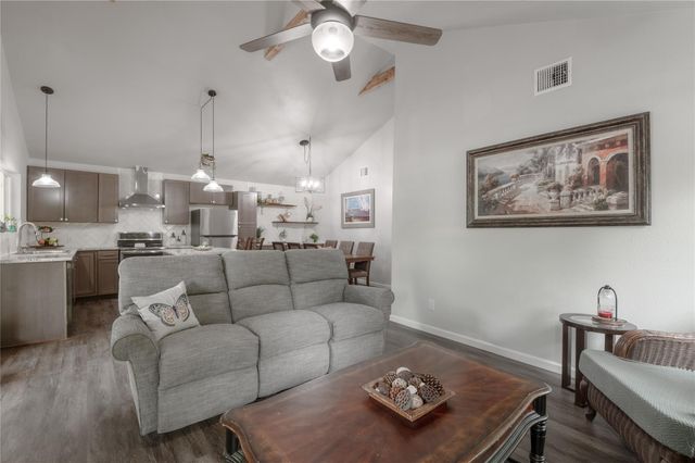 110 N Bailey Street, Trinity, TX 75862