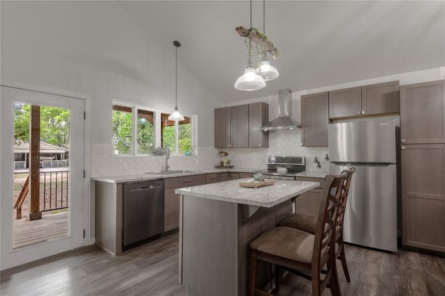 110 N Bailey Street, Trinity, TX 75862