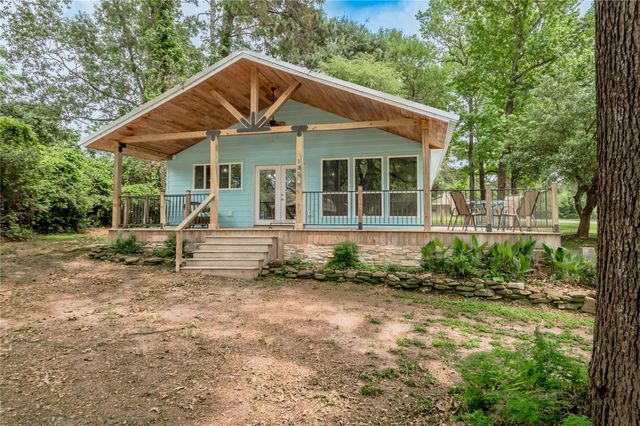 110 N Bailey Street, Trinity, TX 75862