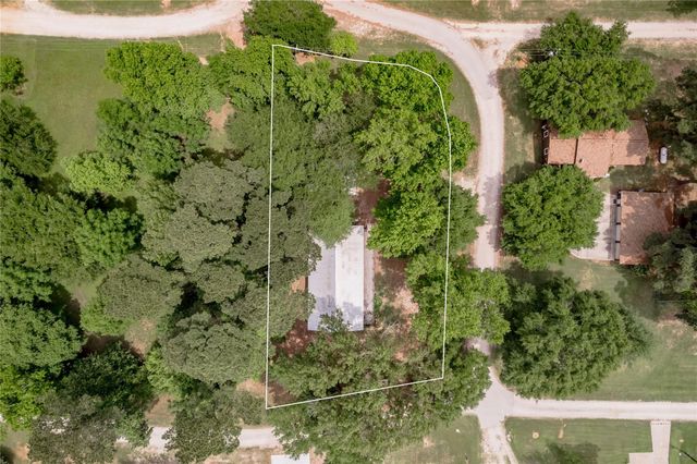 110 N Bailey Street, Trinity, TX 75862