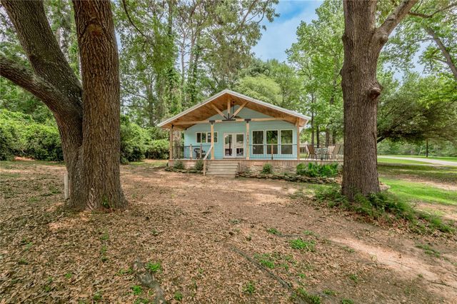 110 N Bailey Street, Trinity, TX 75862