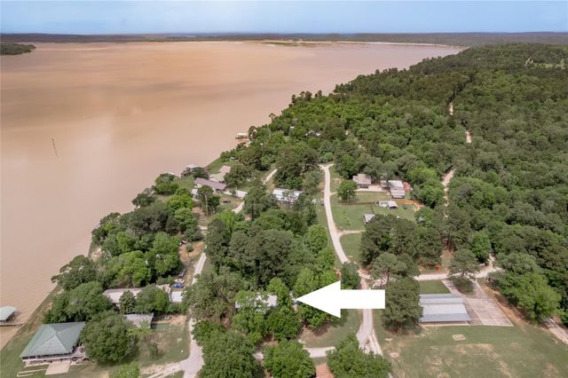 110 N Bailey Street, Trinity, TX 75862