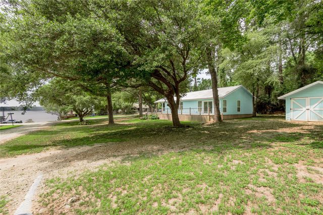 110 N Bailey Street, Trinity, TX 75862